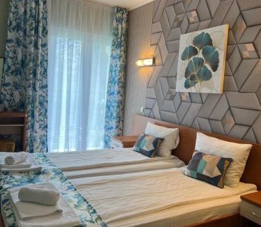 Jupiter Hotel | Hotel Violeta