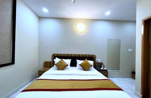 Vrindavan Hotel | Hotel Vrinda Niddhivan ! Fully AC, Prem mandir at walking distance ! just near the Iskcon temple - 3