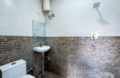 Mathura Hotel | Hotel Vrinda Sarovar