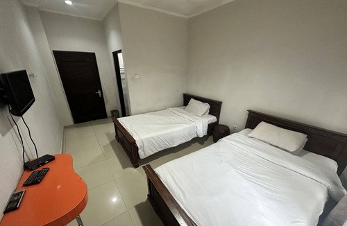 Cokroaminto Hotel | Hotel Warta Dua