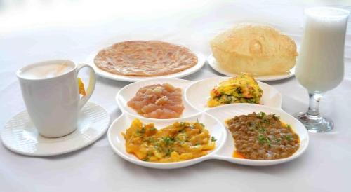 Karachi Hotel | Hotel white palace