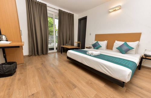 Pitampura Hotel | Hotel White Saffron