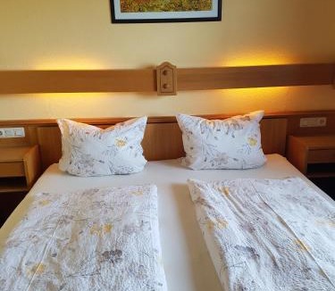 Kempfeld House | Hotel Wildenburger Hof