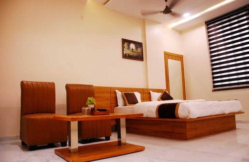 Falna Hotel | Hotel Wing Orbit