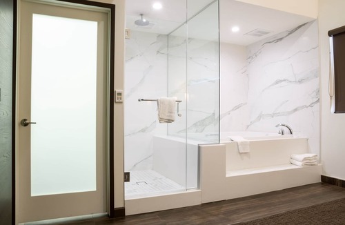 Downtown Hotel | Hotel Xilo Glendale