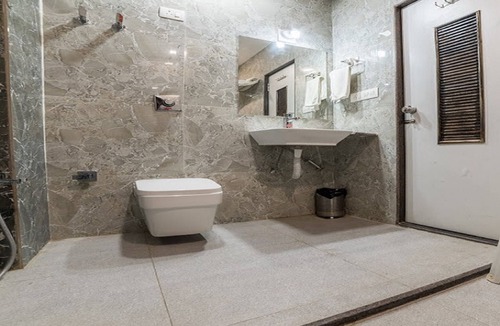 Akhol Hotel | Hotel Zorba, Deesa