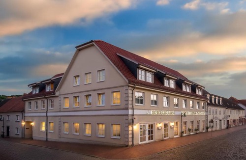 Burg Stargard Hotel | Hotel Zur Burg GmbH