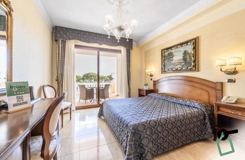 Olbia City Centre Hotel | Hotiday Olbia Porto