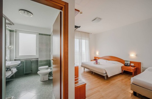 Broglie Hotel | Hotiday Peschiera Frassino