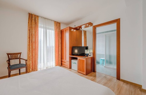 Broglie Hotel | Hotiday Peschiera Frassino