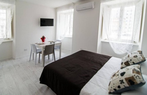 Trieste Old Town Hotel | Hotiday Trieste Corso Italia