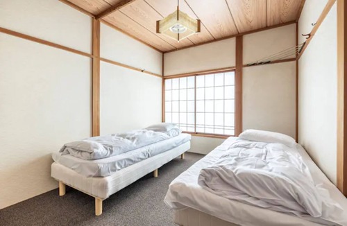 Yuzawa-machi House | 【Hotspring/Max28ppl】13BR｜Darts&Karaoke｜2 parkspots