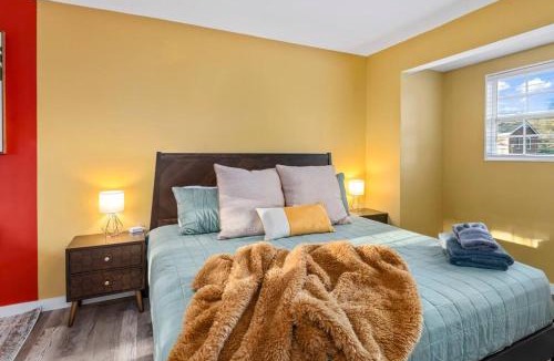 Hendersonville House | HotTub, FirePit, Pets, Pool Table, Outdoor Dining