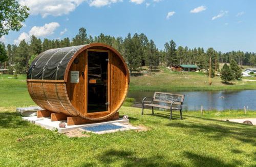 Custer House | Hottub Hideaway: Firepit; Sauna; Views; Wildlife
