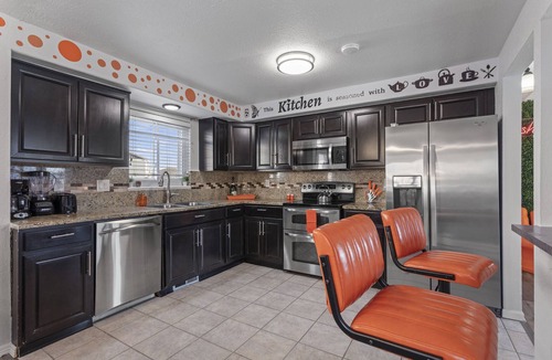 Ralston Valley House | HotTub Sauna Theater PS5 Arcade RedRocks 7BR 420
