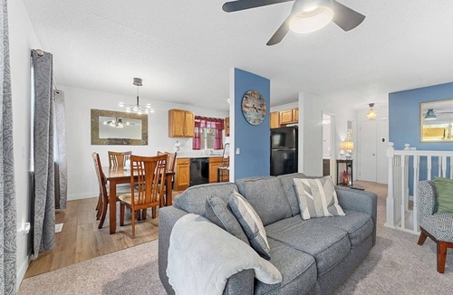 Buffalo Ridge House | HotTub|TwoKitchens|CloseDennySanford|FamFriendly