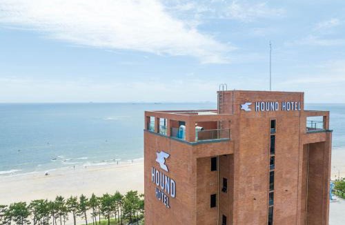Kunip Hotel | Hound Hotel Deacheon Beach