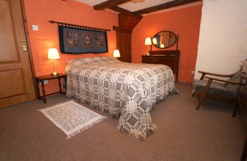Alston House | House ∙ 2 bedrooms ∙ 5 guests
