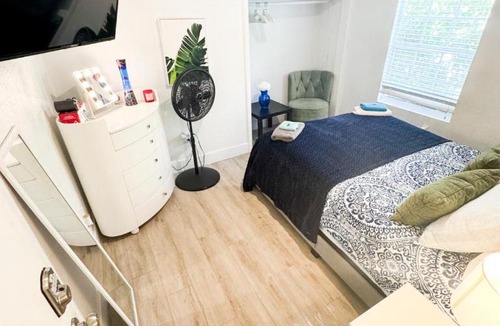 Midtown Apartment | House 2 Bedrooms plus CouchBed Best Location MIami Private Parking, Laundry, Storage for Luggage