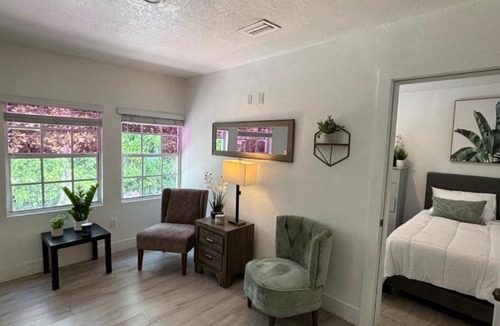 Midtown Apartment | House 2 Bedrooms plus CouchBed Best Location MIami Private Parking, Laundry, Storage for Luggage