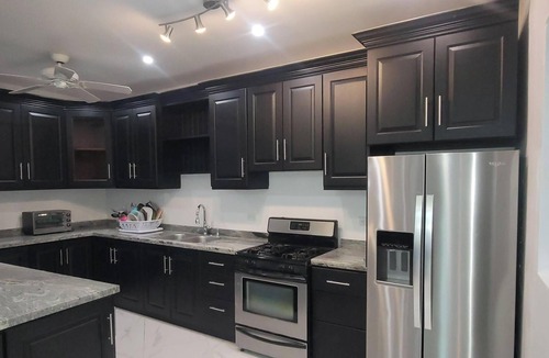 Estate Demarara House | House 3-bedroom 6 beds 3 bathroom house with AC in St Thomas
