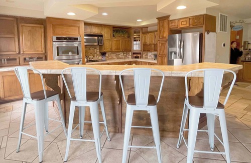 Beaver Shores House | House and Apt on Beaver Lake w/Beach & boat ramp