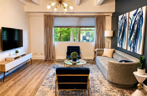 Ridgedale Park Apartment | House At Phipps