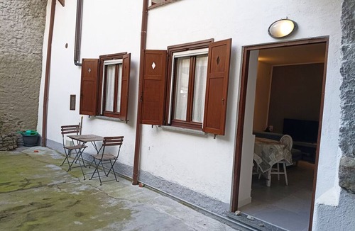 Tapigliano Apartment | House at the Lake, Tapigliano, Nebbiuno, cozy apartment