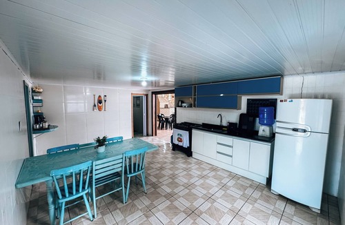 Praia da Armacao do Itapocoroi Villa | House Azul near the beach and Beto Carrero - Amazing