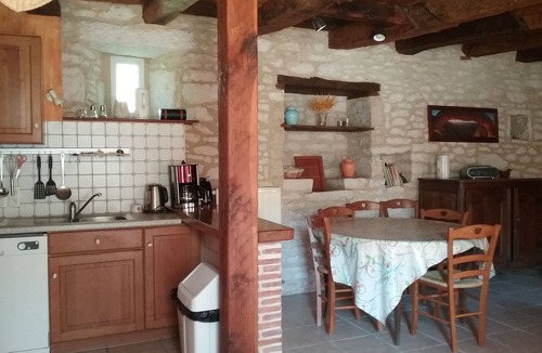 Pinsac House | House between Quercy and Périgord with covered swimming pool, very quiet and relaxing