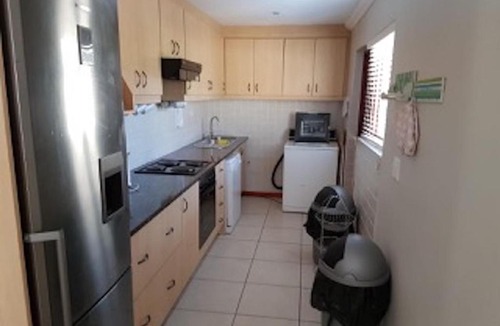 Gordons Bay Central Villa | HOUSE CAPRICE