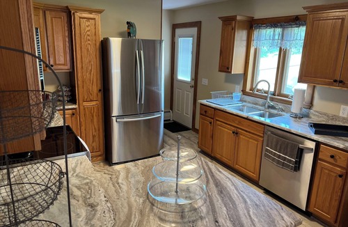 Hartwick House | House - Clover's Ridge, COOPERSTOWN DREAMS PARK SCHEDULE SUPER CLEAN!