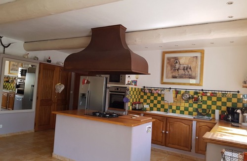 Apt Villa | House conditioned countryside Facing the Luberon with private pool