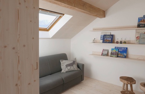 Vipiteno Apartment | House Design Sterzing, close to the center and ski lifts