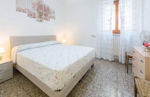 Torre Vado Apartment | House detached villa with sea views, garden and car parking