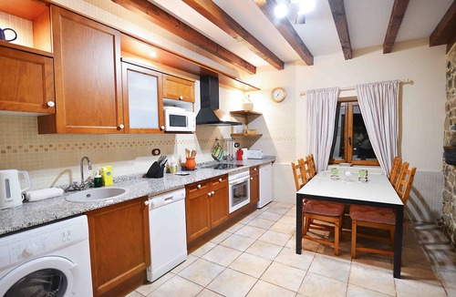 Orzales House | House