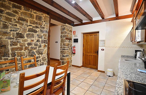 Orzales House | House