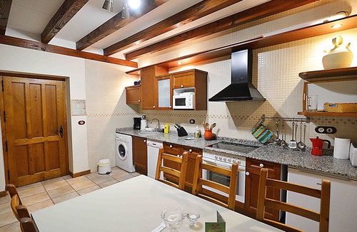 Orzales House | House