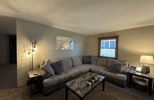 Oshkosh House | House for EAA Week 2 minutes from Airport!