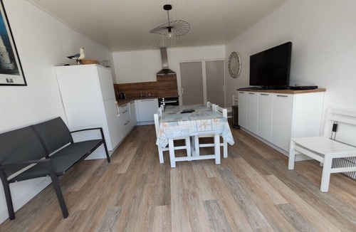 Saint-Pierre-d'Oleron House | House for 6 people with swimming pool and garden, 200m from the sea!