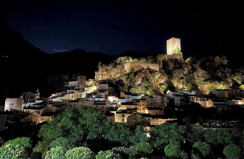 Cazorla House | House in Cazorla center overlooking the castle Loft Fuente Nueva XVIII century