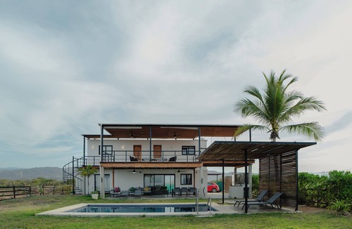 Puerto Escondido House | House in Puerto Escondido, Playa Palmarito: 3 bedrooms 3 bathrooms, pool and garden