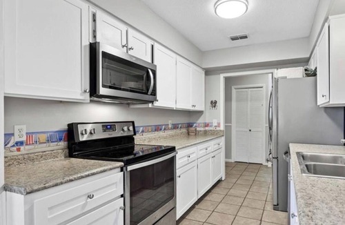 Lawton Woods House | House in Sea Pines w Parking, Bikes, Trail, Fire Pit, BBQ Grill