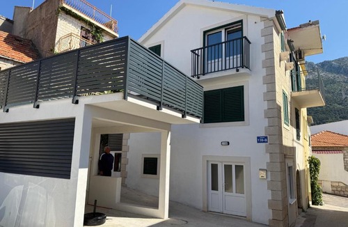 Igrane Apartment | House Marin