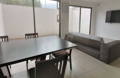 Queretaro House | House