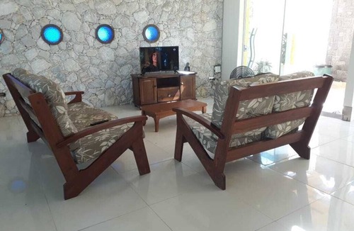 Jardim Virginia House | House near the beach, 7 bedrooms, pool.