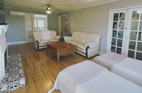 Americus House | House on an acre! Book 2 nights and get the 3rd free.