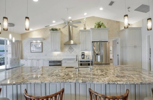 Matlacha House | House on Matlacha Pass with pool, hot tub, kayak dock & 12k lb boat lift!