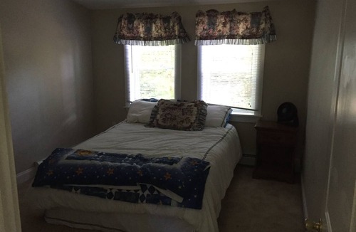 Northwood House | House on Northwood Lake, Vacation, Boating, Fishing, Swimming, Private bea
