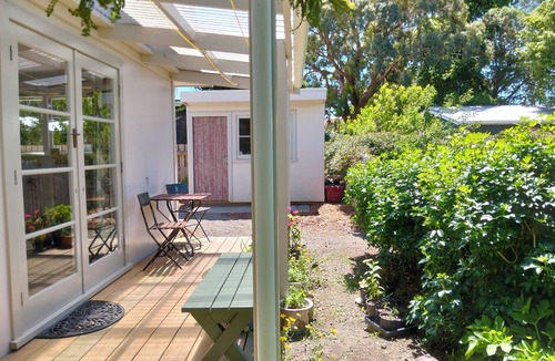 Featherston House | House on the Edge of Town